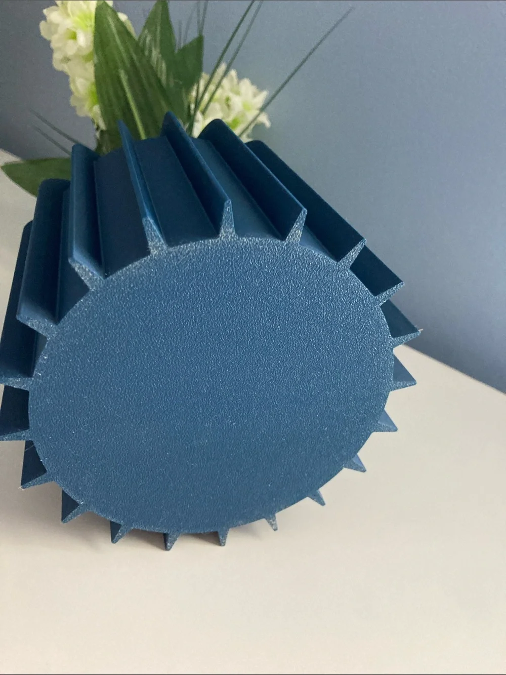 3D GEOMETRIC VASE AND BOUQUET ARTIFICIAL FLOWERS NAVY BLUE MEDIUM SIZE